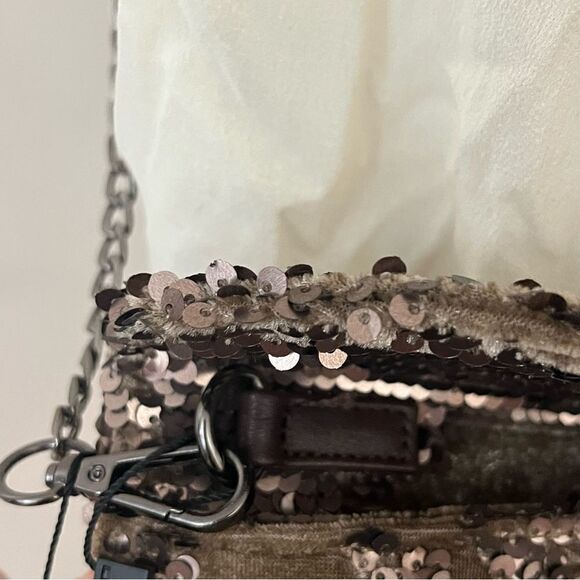 Lulus Bronze Sequin Envelope Convertible Crossbody/ Clutch NEW - Picture 4 of 9